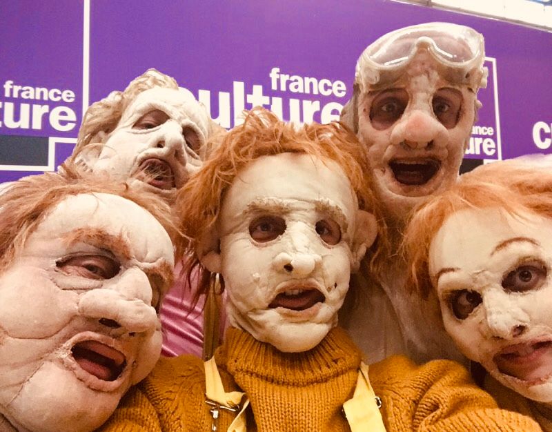 La troupe de Philippe Quesne chante "Stand by me" à une abeille, en studio