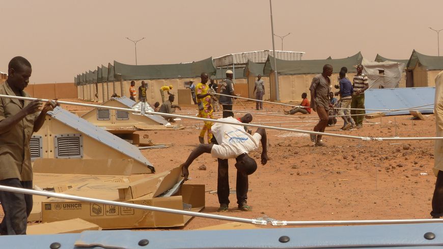 Construction du camp du HCR à Hamdallaye, près de la capitale nigérienne, en avril 2019.