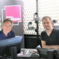 France Musique, studio 451... Philippe Venturini, producteur & le compositeur Karol Beffa (g. à d.)