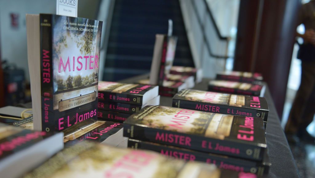 Le Masque Et La Plume Livres 2021 Critique - "Monsieur" de E.L. James : "le livre le plus con de l