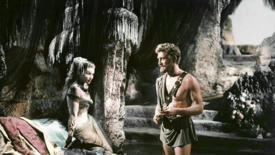 Ulysse (Kirk Douglas) et Circé (Silvana Mangano) dans le film "Ulysse" de Mario Camerini, sorti en 1954 ©Getty - Sunset Boulevard