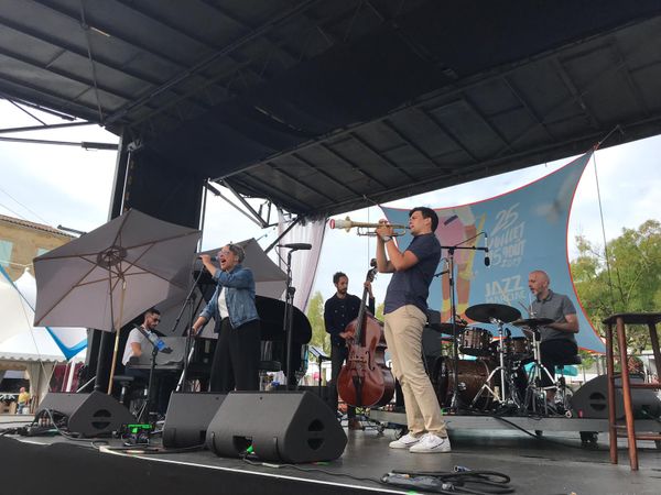 Cecil L. Recchia sur la scène du BIS de Jazz in Marciac le 07 août 2019