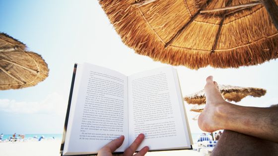 Philip Roth, Paul Morand, James Baldwin, E.L James, Robert Cottard,... Que lire cet été ? Le Masque et la Plume vous aide à choisir. ©Getty - Cosmo Condina