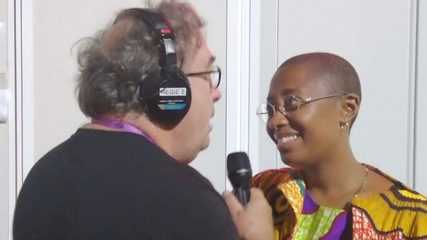 Cécile McLorin Salvant au micro de Alex Dutilh le 10 août 2019 dans les coulisses de Jazz in Marciac