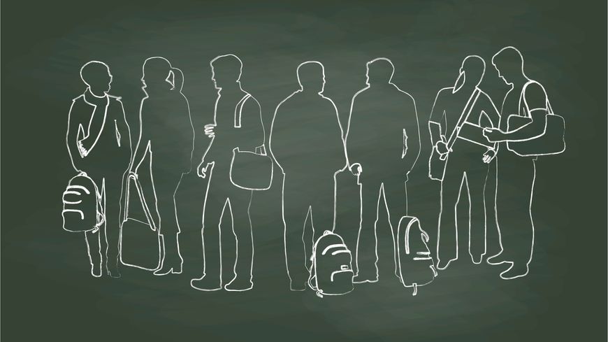 Près de quatre élèves sur cinq est mal à l'aise lorsqu'il doit remplir une fiche de renseignements à la rentrée.