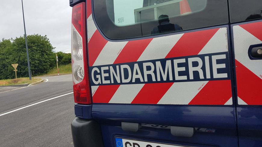 Vehicule de gendarmerie. (Illustration)