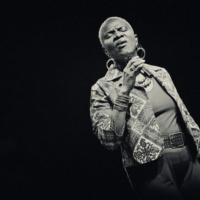 Angélique Kidjo sur la scène du Old Fruitmarket, le 22 janvier 2010, Glasgow, Ecosse