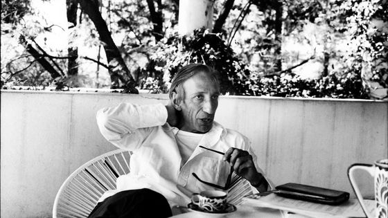 Ivan Illich à son domicile en 1976 ©Getty - Bernard Diederich/The LIFE Images Collection