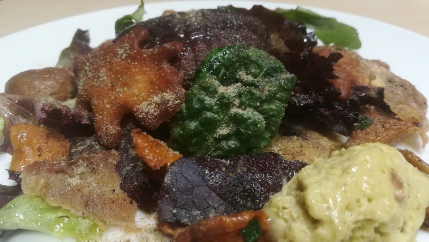 Petit pâté chaud, cueillette de champignons, persillade