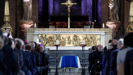 Service solennel à l'église Saint-Sulpice à Paris, en hommage à Jacques Chirac ©AFP - FRANCOIS MORI / POOL / AP