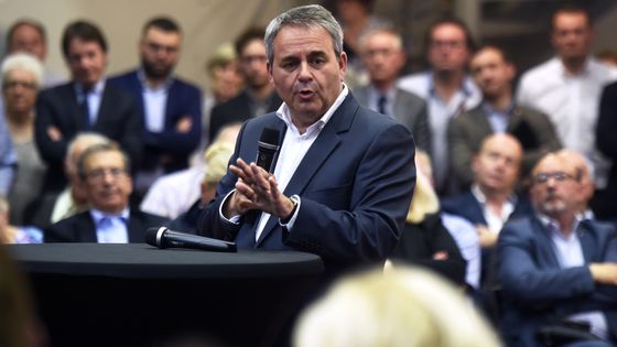 Hier soir sur France 2, Xavier Bertrand a envisagé une candidature à la présidentielle de 2022... à condition d'être réélu en 2021 à la tête de la région Hauts-de-France. ©AFP - François Lo Presti