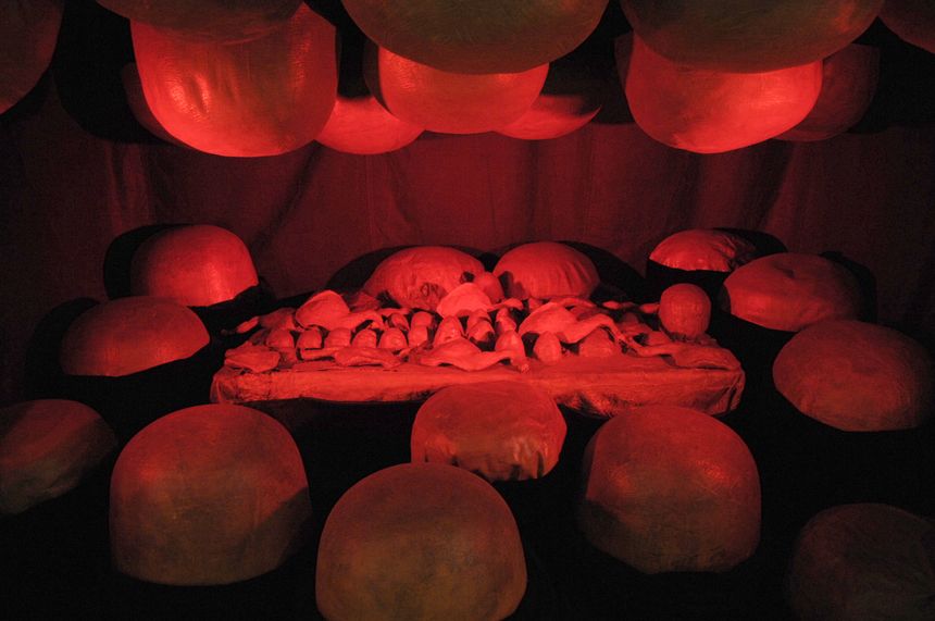 "The Destruction of the Father", installation de Louise Bourgeois datant de 1974, ici en 2008 au Centre Pompidou.