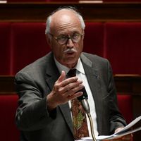 Jean-Louis Touraine durant un débat autour de la loi de bioéthique à l'Assemblée Nationale le 25 septembre 2019