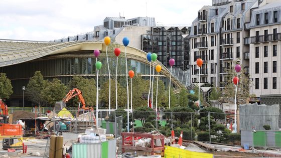 En Septembre 2017 à Paris : travaux de rénovation du forum des halles avec la Canopée dessinée par les architectes Patrick Berger et Jacques Anziutti. ©AFP - Ludovic MARIN