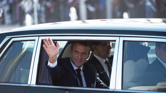 Après un début de mandat sur les chapeaux de roues, l'exécutif veut maintenant ralentir l'allure. ©AFP - Fadel Senna