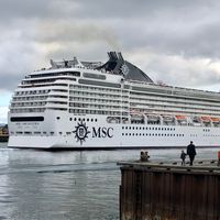 Le paquebot de croisière MSC Orchestra dans le port de Nuuk: quand 3 200 passagers débarquent dans une ville de 17 000 habitants