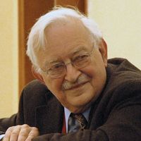 Immanuel Wallerstein lors d'un séminiaire à St Petersbourg, en mai 2008