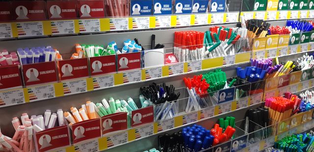 Le vrac pour les fournitures scolaires