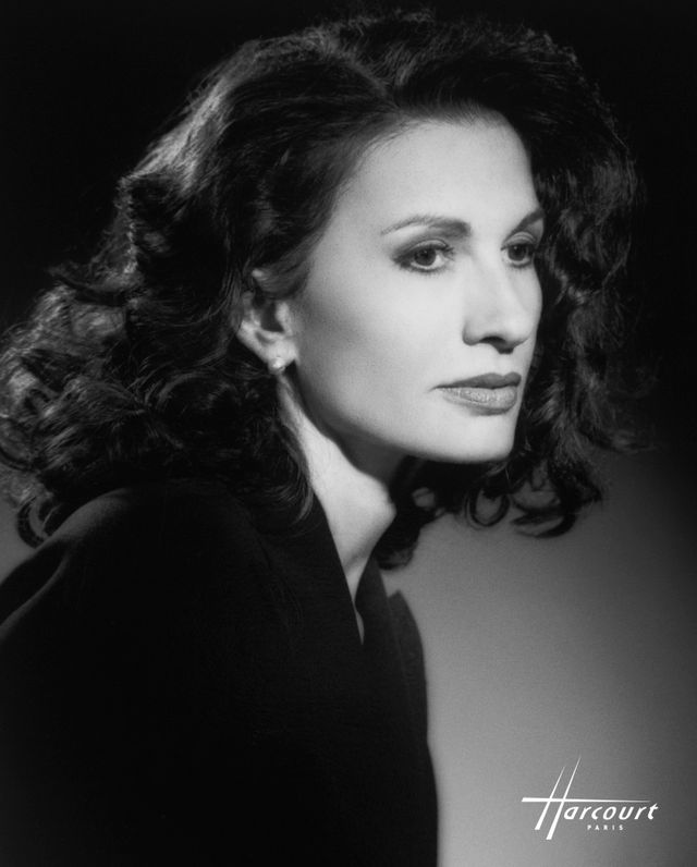 Portrait de l'actrice Ludmila Mikaël