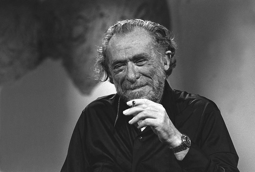 Charles Bukowski en 1978 sur le plateau d''Apostrophes.