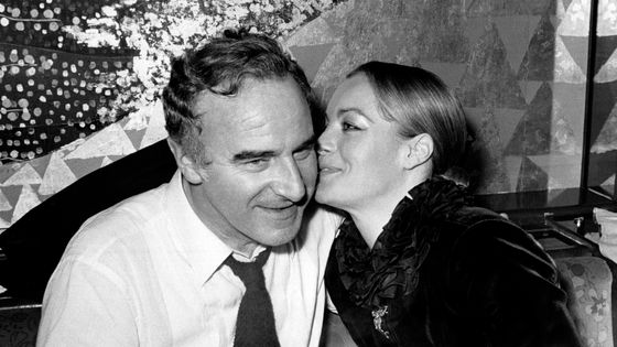 Claude Sautet et Romy Schneider à la première du film 'César et Rosalie' (1972) / Le Concert Egoïste de Claude Sautet, prod. Claude Maupomé (1976) ©Getty - Patrice PICOT/Gamma-Rapho