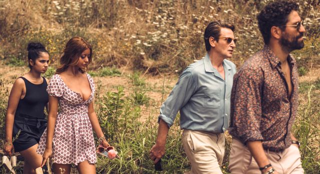 Mina Farid, Zahia Dehar, Nuno Lopes et Benoît Magimel dans "Une fille facile" de Rebecca Zlotowski