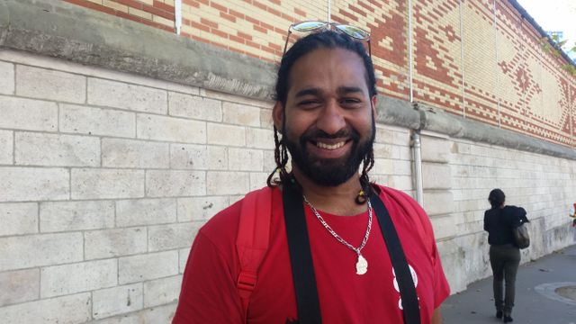 Mervil, 40 ans, aide-soignant dans un hopital psychiatrique à Clermont dans l'Oise, il travaille depuis 15 ans.