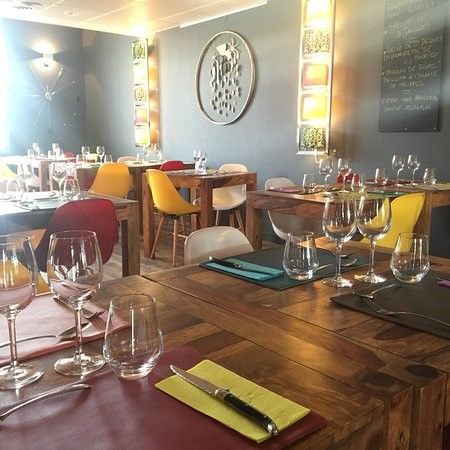 Emmanuel Bassot Chef Du Restaurant La Table Des Faubourgs A Bosmie L Aiguille
