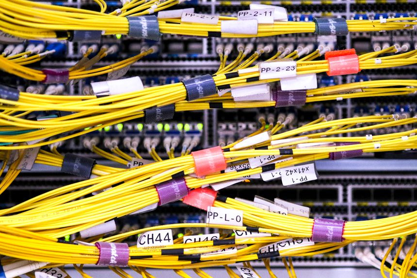 Plateforme d'interconnexion appartenant à France IX dans un data center à Paris.