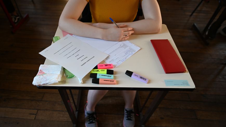 Plus de 15 jours après la rentrée, il manque encore des enseignants dans les établissements.