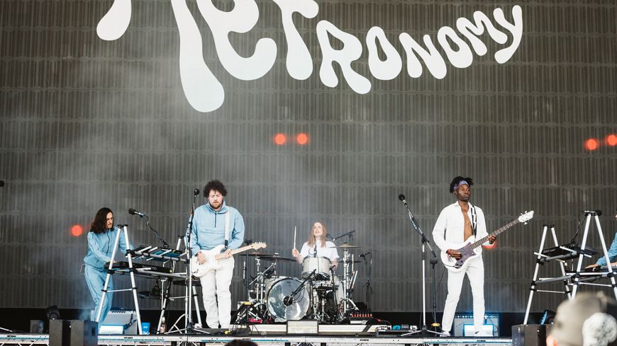 Metronomy, en concert le 10 juillet 2019 à Madrid, en Espagne.