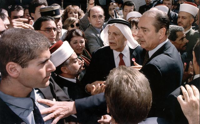 Jacques Chirac en 1996 lors de son altercation avec un agent de sécurité israélien dans les rues de Jérusalem
