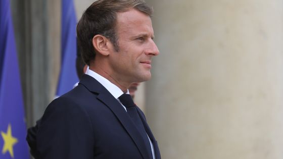 Devant sa majorité, Emmanuel Macron appelé à "regarder en face" le sujet de l'immigration. ©AFP - Ludovic Marin