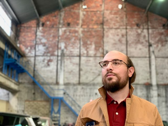 Olivier K. Esclauze, enseignant à l'université et cofondateur du Mobilhub