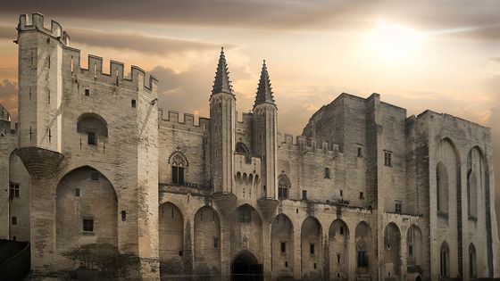 Palais des Papes ©Getty - ac productions
