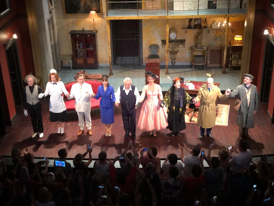 Piece De Theatre Represailles Avec Michel Sardou Au théâtre de la Michodière, Michel Sardou et Nicole Croisille s