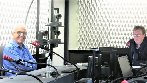 France Musique, studio 451... Le baryton François Le Roux & Benoît Duteurtre, producteur de l'émission (g. à d.)
