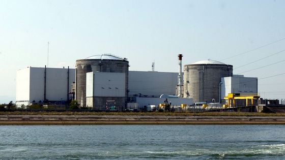 Vue générale de la centrale nucléaire de Fessenheim dans le Haut-Rhin. ©AFP - OLIVIER MORIN