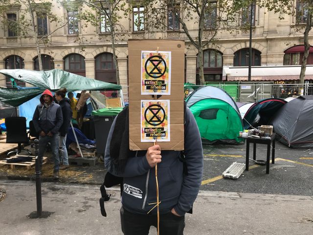 Ingénieur spécialisé dans les questions environnementales, Apidae réside dans le Val-de-Marne.