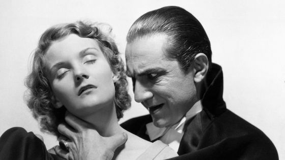 Bela Lugosi dans le film Dracula en 1930 avec Helen Chandler ©Getty - George Rinhart/Corbis