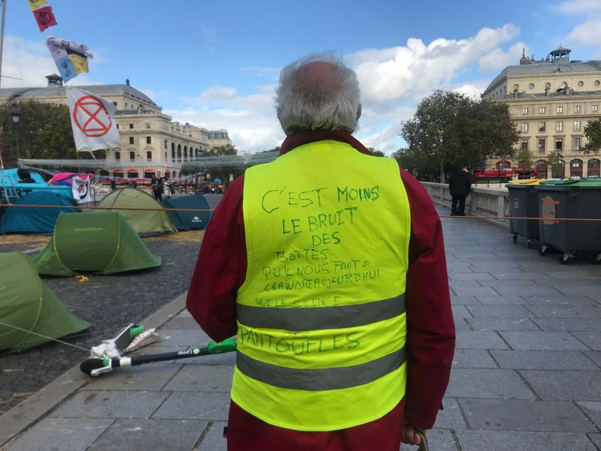 Gérard, 72 ans, dirige une société financière en Bretagne.