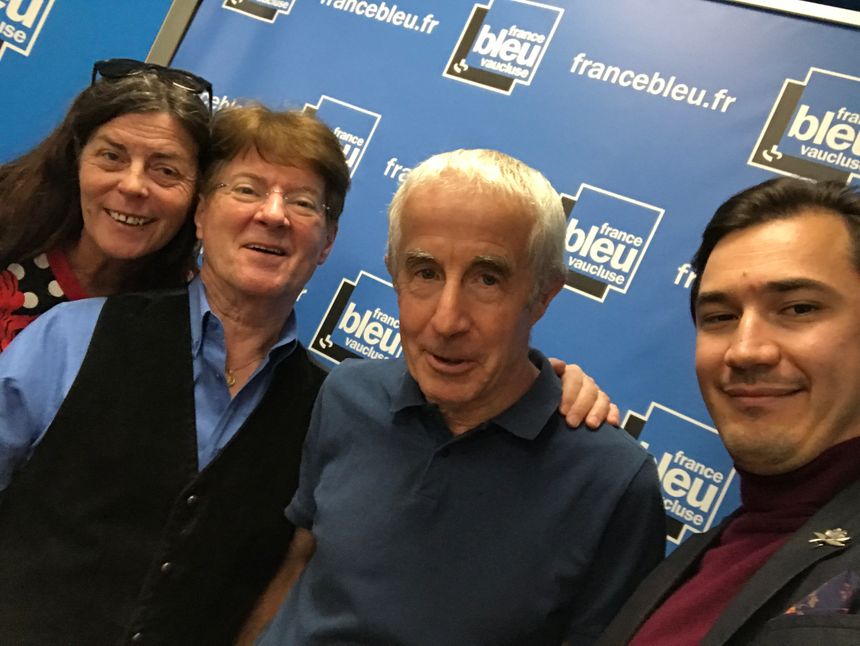Nathalie MAZET, Guy BONNET, Bernard ASTIER et Paulin REYNARD à l'occasion de la présentation de "La Provence au fond du coeur".