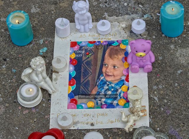 Tony, 3 ans, décédé le 28 Novembre 2016, victime des coups répétés portes par son beau père ultra violent, à Reims