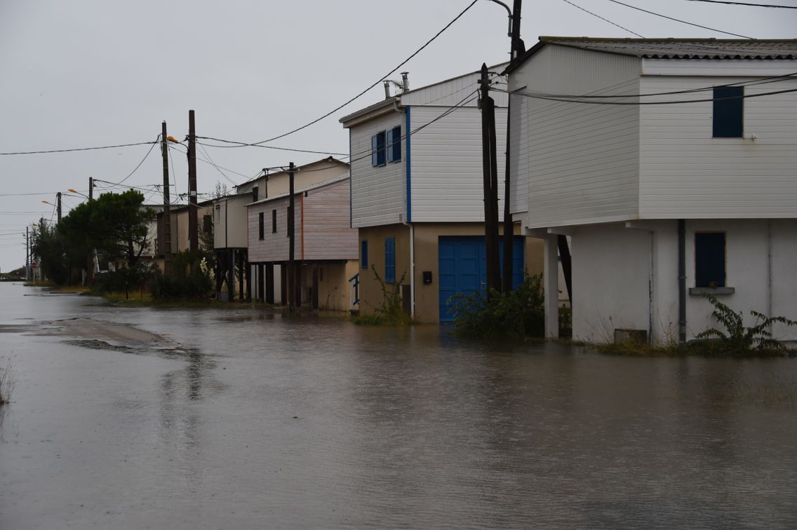 Toits Arraches Routes Coupees Murs Effondres Les Orages Du Sud De La France En Images