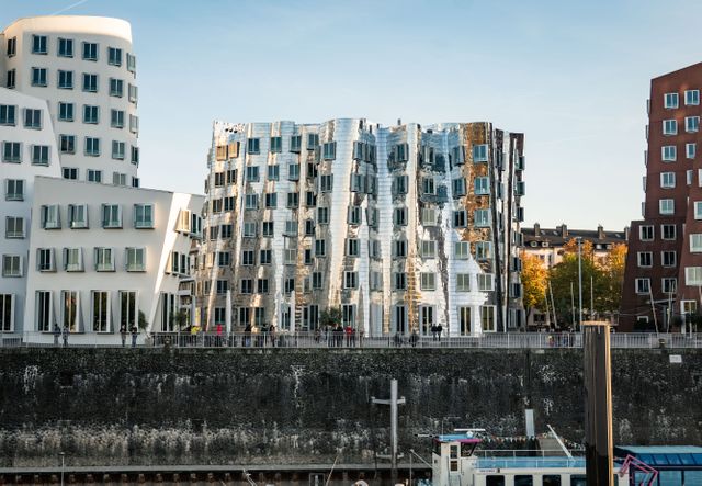 "Alter Zollhof", centre d'art et de communication à Düsseldorf (Allemagne)