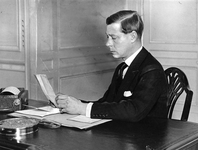 Un Français de 73 ans réclame sa part de l'héritage à la reine : sa grand-mère aurait été la maîtresse d'Edouard VIII (ici en 1936)