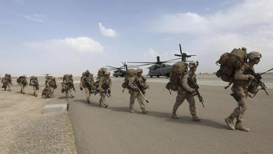 Des soldats américains se préparent à leur départ de leur base d'Helmand, en octobre 2014. ©Reuters - Omar Sobhani