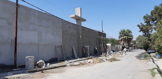 A Mossoul, l'église en reconstruction
