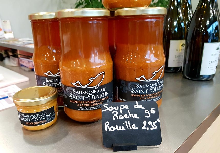 Sélection de produits d'épicerie fine estampillés Saumoneraie Saint-Martin