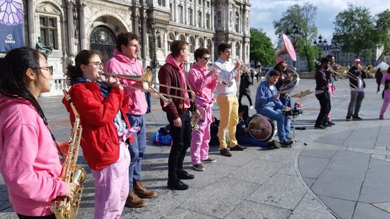 Fanfare des étudiants de la faculté de Médecine du Kremlin-Bicêtre - www.fanfare-makabes.fr